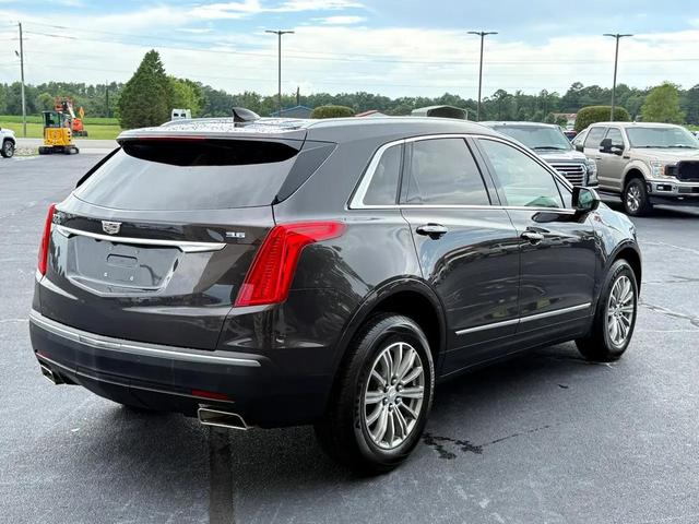 Photo of 2017 Gray Cadillac XT5