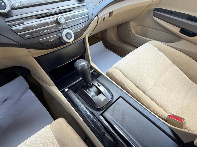 Photo of 2009 Taffeta White Honda Accord
