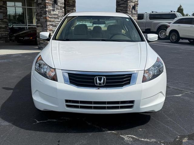 Photo of 2009 Taffeta White Honda Accord