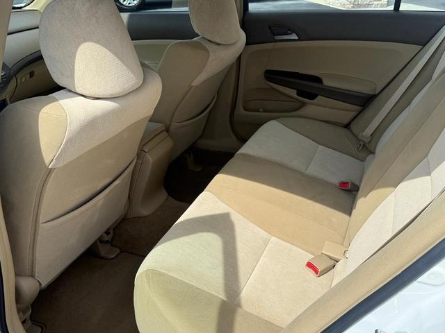 Photo of 2009 Taffeta White Honda Accord