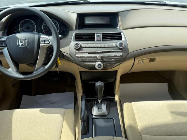 Photo of 2009 Taffeta White Honda Accord