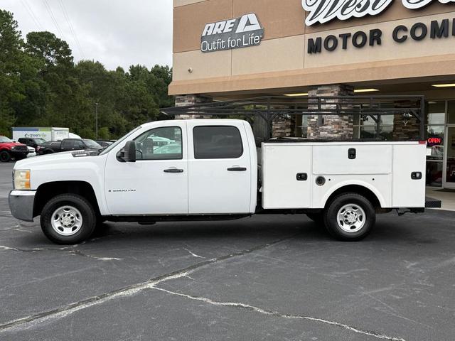 Photo of 2009 Summit White Chevrolet Silverado 2500