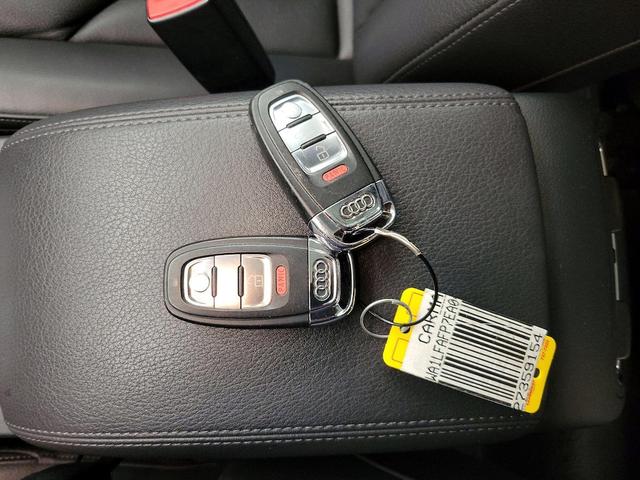Photo of 2014 Gray Audi Q5