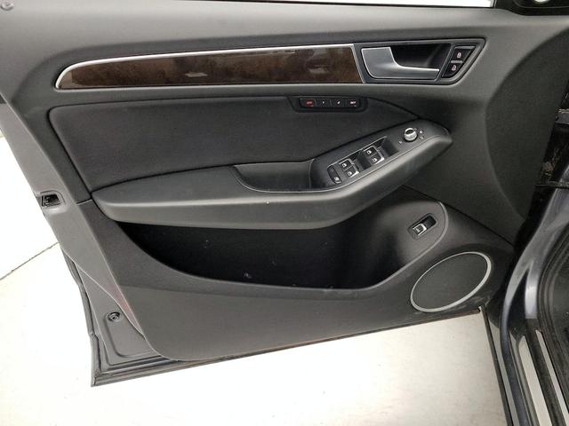 Photo of 2014 Gray Audi Q5