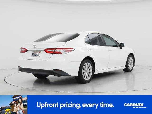 Photo of 2018 White Toyota Camry