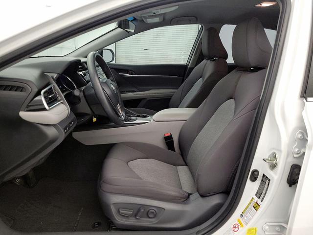 Photo of 2018 White Toyota Camry