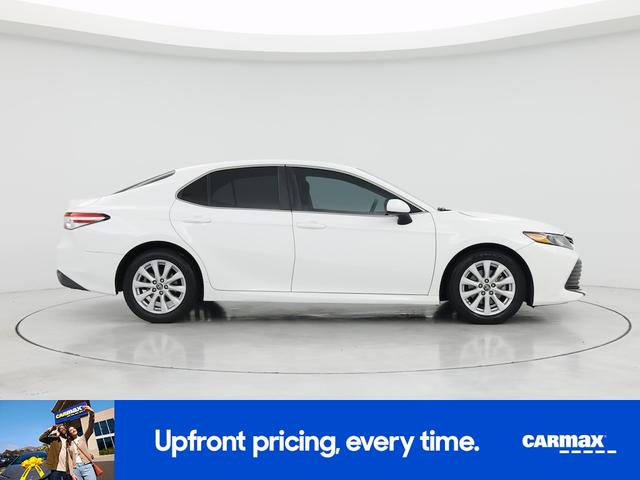 Photo of 2018 White Toyota Camry