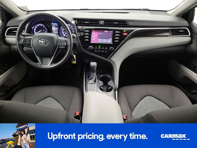 Photo of 2018 White Toyota Camry