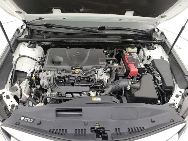 Photo of 2018 White Toyota Camry