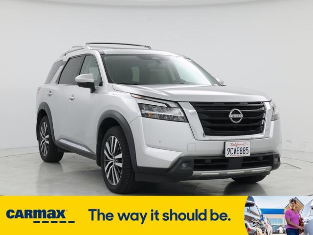 2022 Nissan Pathfinder