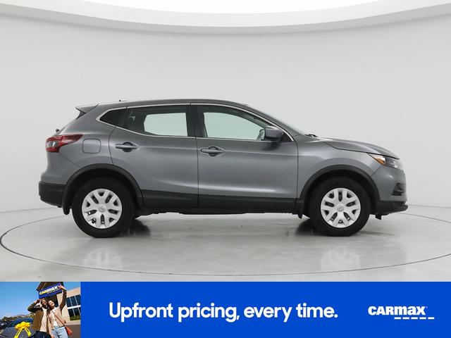 Photo of 2020 Gray Nissan Rogue Sport
