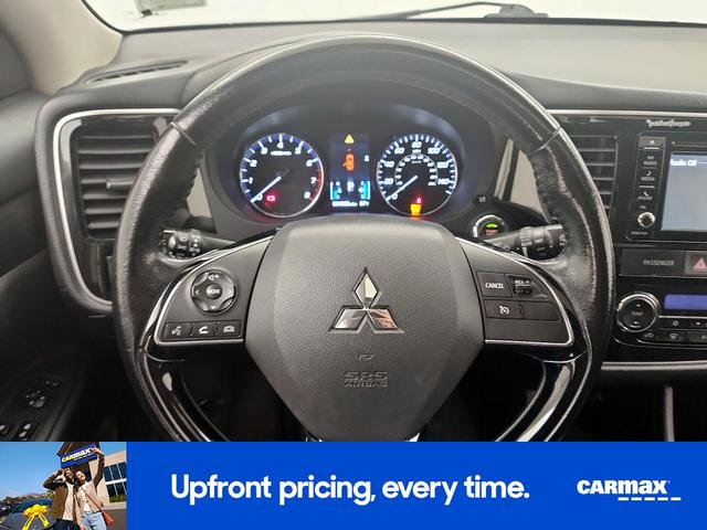 Photo of 2016 Brown Mitsubishi Outlander