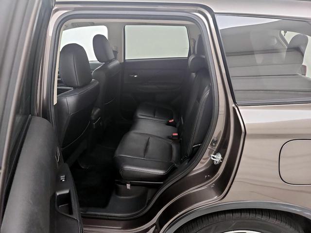 Photo of 2016 Brown Mitsubishi Outlander