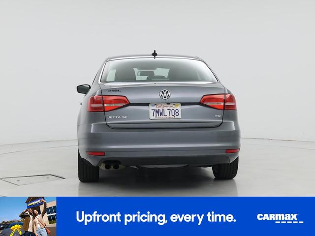 Photo of 2015 Gray Volkswagen Jetta