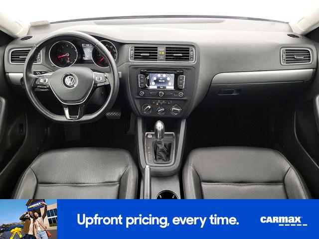 Photo of 2015 Gray Volkswagen Jetta