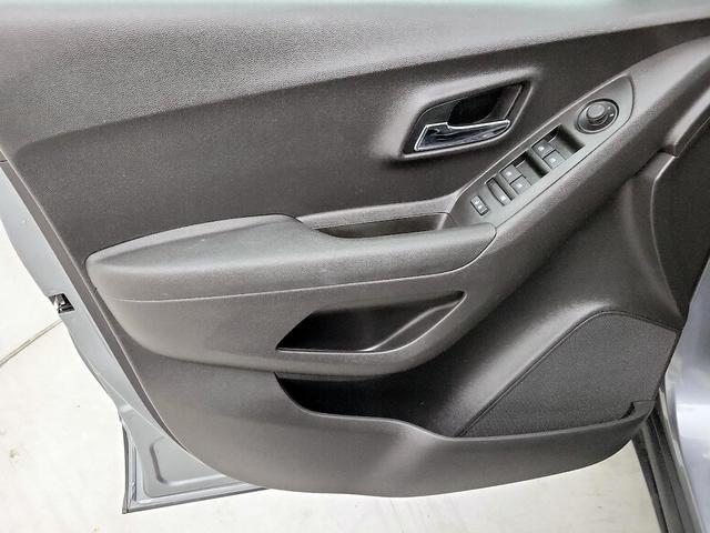 Photo of 2020 Gray Chevrolet Trax