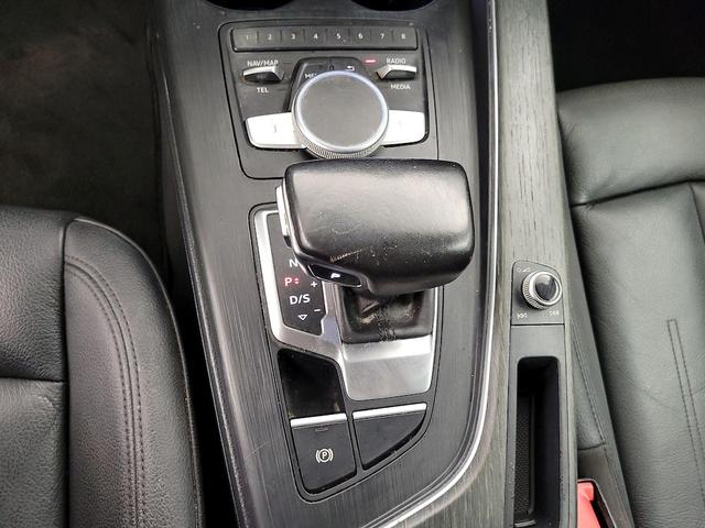 Photo of 2018 Gray Audi A4