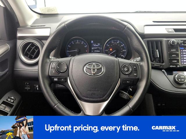 Photo of 2017 White Toyota RAV4
