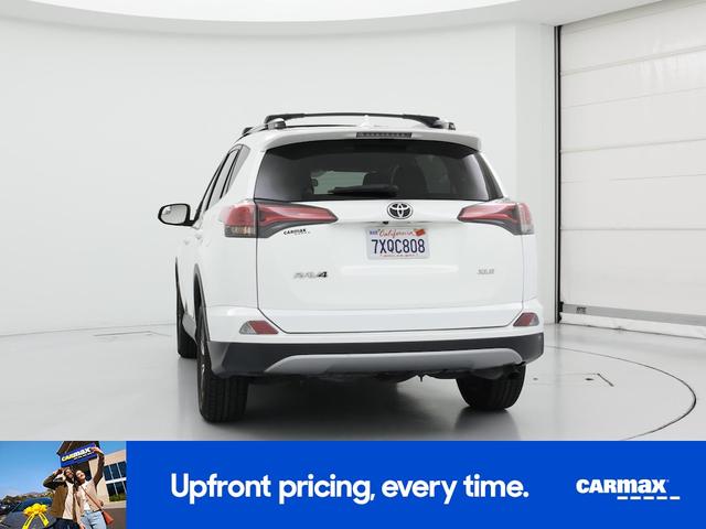 Photo of 2017 White Toyota RAV4
