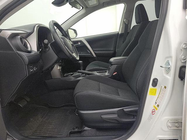 Photo of 2017 White Toyota RAV4