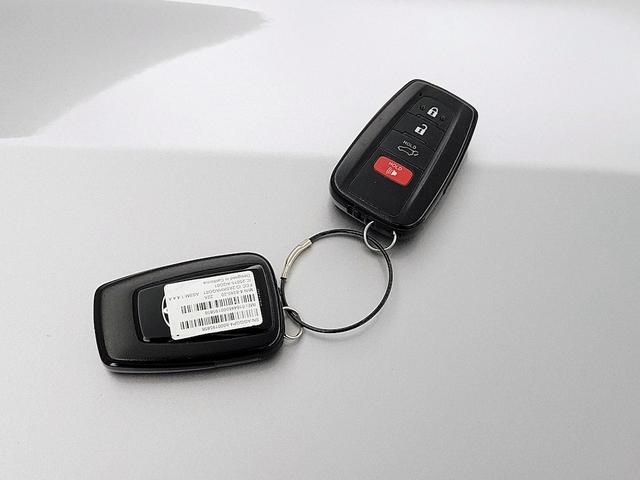 Photo of 2023 Silver Toyota RAV4 Hybrid