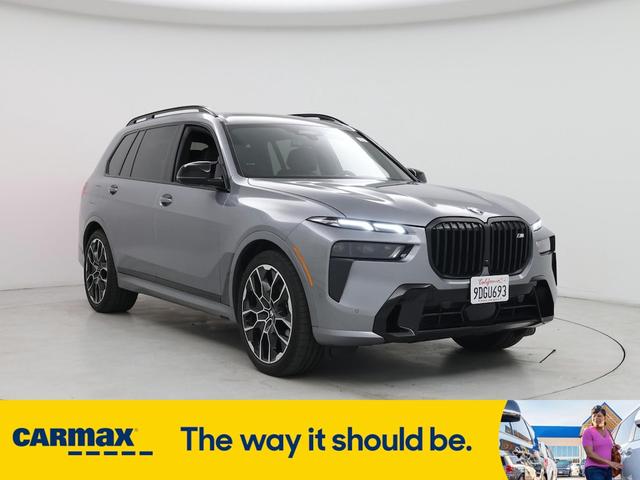 2023 BMW X7