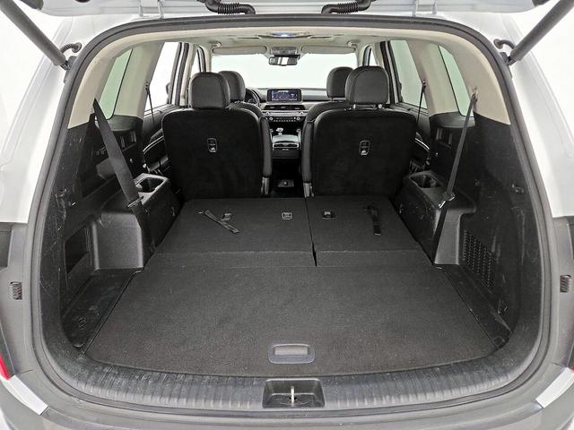 Photo of 2020 White Kia Telluride