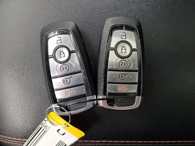 Photo of 2021 White Ford Edge