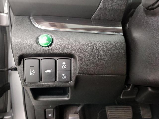 Photo of 2015 Silver Honda CR-V