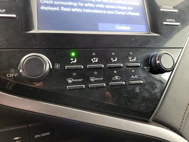 Photo of 2019 Silver Toyota Camry