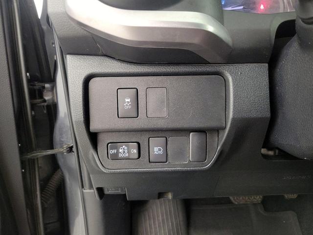 Photo of 2020 Gray Toyota Tacoma