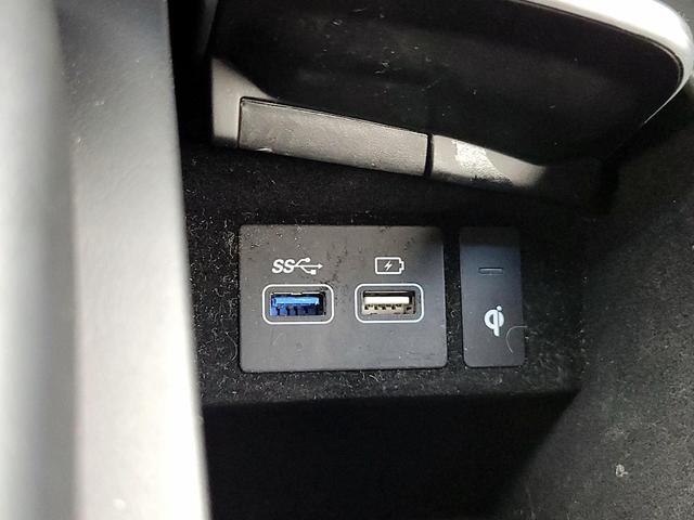 Photo of 2022 Blue Genesis GV70