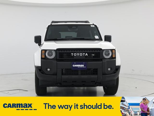Photo of 2025 White Toyota Land Cruiser