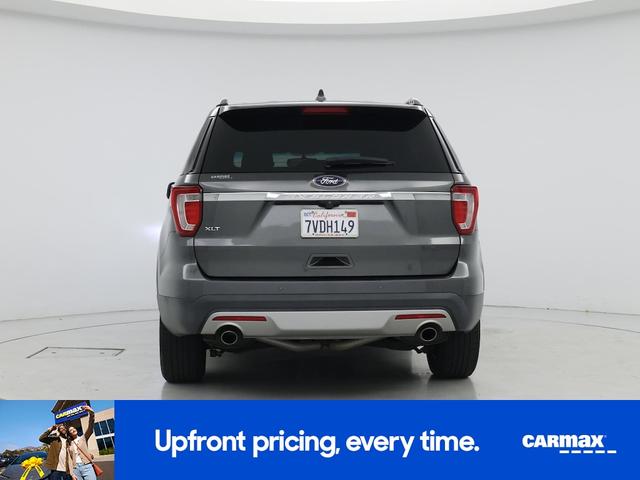 Photo of 2017 Gray Ford Explorer