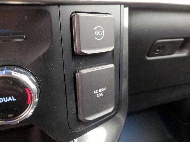 Photo of 2022 White Ford F-150