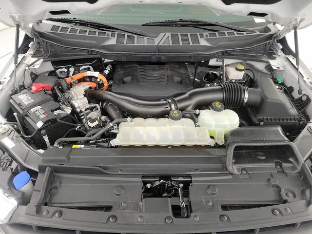 Photo of 2022 White Ford F-150