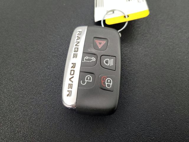 Photo of 2017 Red Land Rover Range Rover Evoque