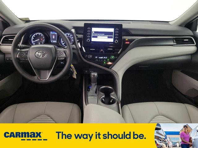 Photo of 2023 White Toyota Camry
