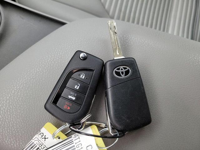 Photo of 2023 White Toyota Camry
