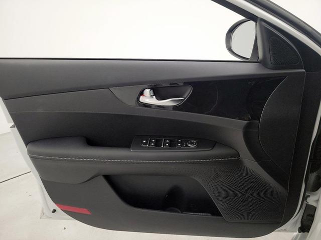 Photo of 2024 White Kia Forte