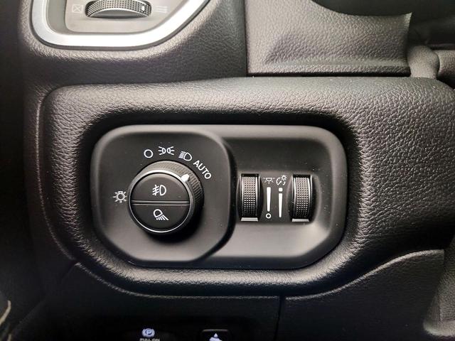 Photo of 2019 White RAM 1500