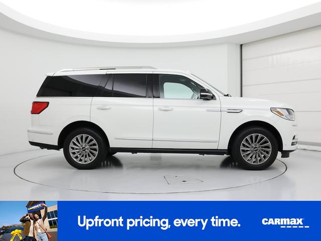 Photo of 2020 White Lincoln Navigator