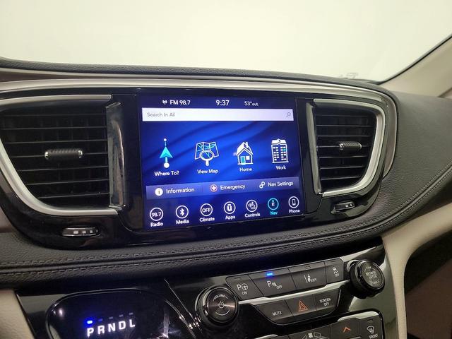 Photo of 2018 Gray Chrysler Pacifica Hybrid