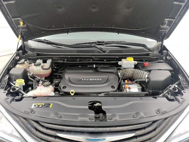 Photo of 2018 Gray Chrysler Pacifica Hybrid