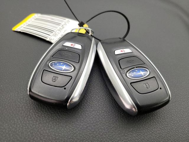 Photo of 2020 White Subaru Ascent