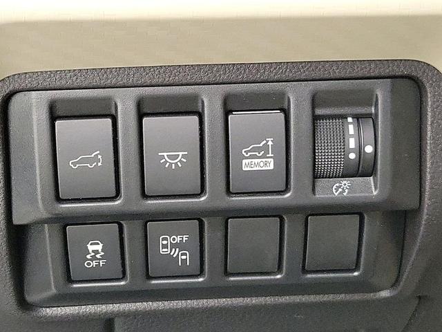 Photo of 2020 White Subaru Ascent