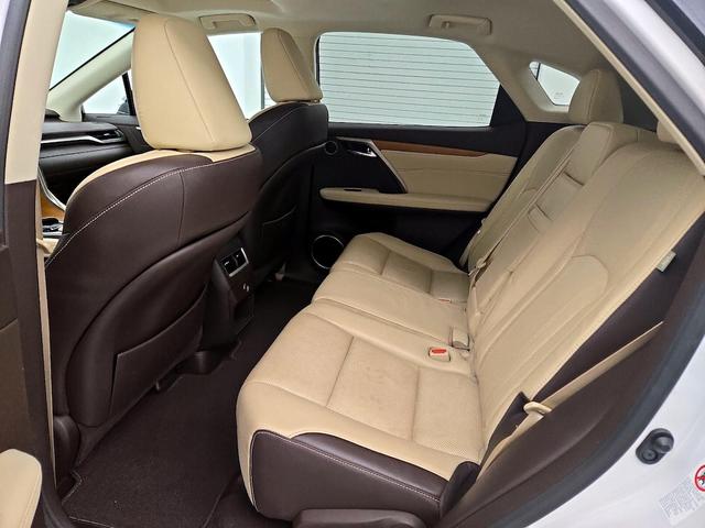 Photo of 2016 Pearl Lexus RX 350
