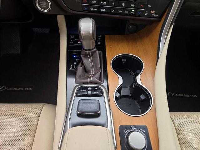 Photo of 2016 Pearl Lexus RX 350