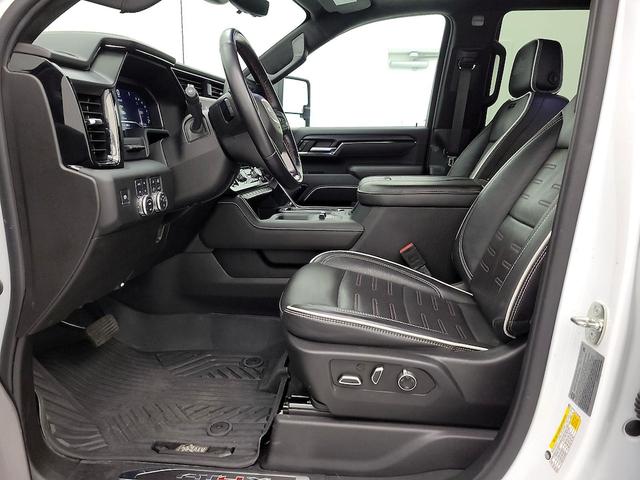 Photo of 2024 White GMC Sierra 2500