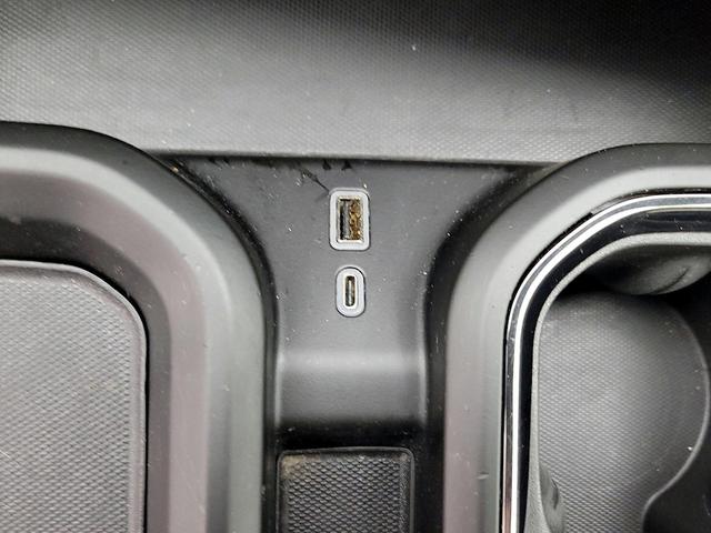 Photo of 2024 White GMC Sierra 2500